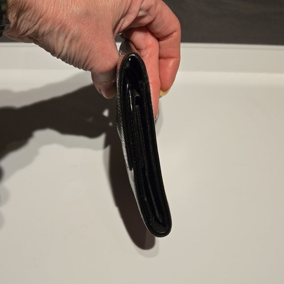 Louis Vuitton Epi Wallet - Picture 4 of 16